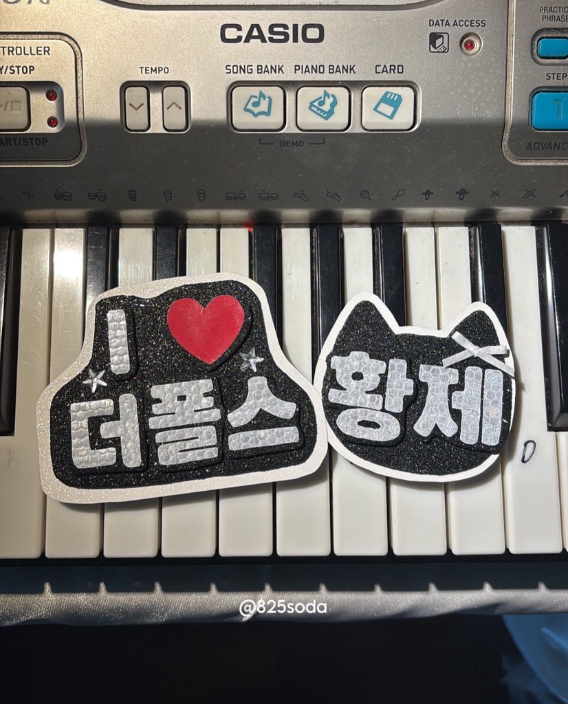 yugybubs's tweet photo. concert fanboard giveaway 

🎟️ open to everyone, must be malaysian

🎁 1x custom fanboard

follow my ig @/825soda and retweet tweet below to enter! #TDS4inKL https://t.co/nMm0LY5wMu