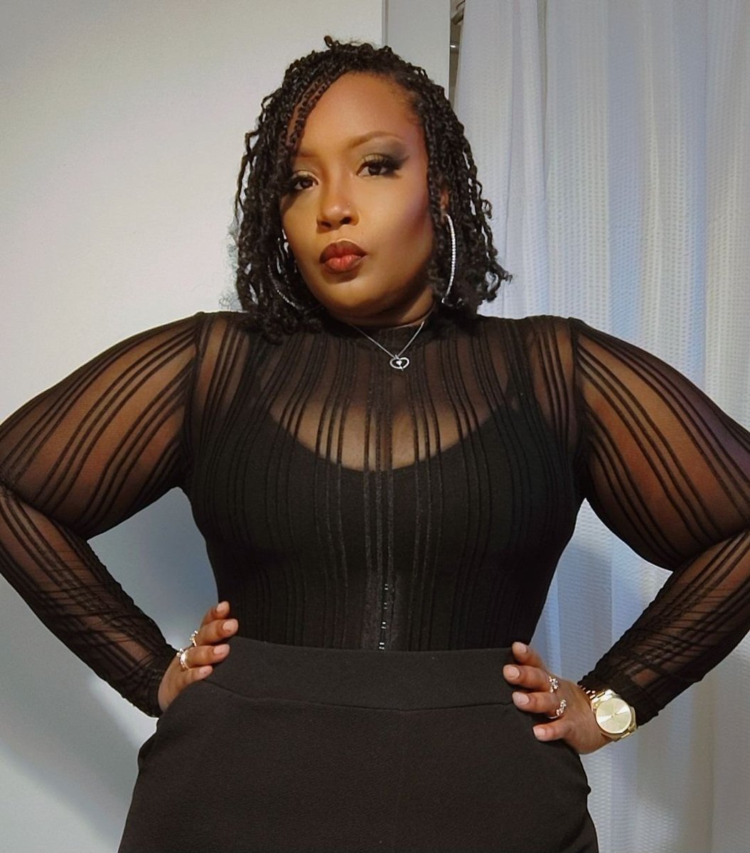 Happy blessed 48th birthday to my gorgeous sister 👑🥂🎂🎈😁😊🥰😍🎆🎉💐🥳