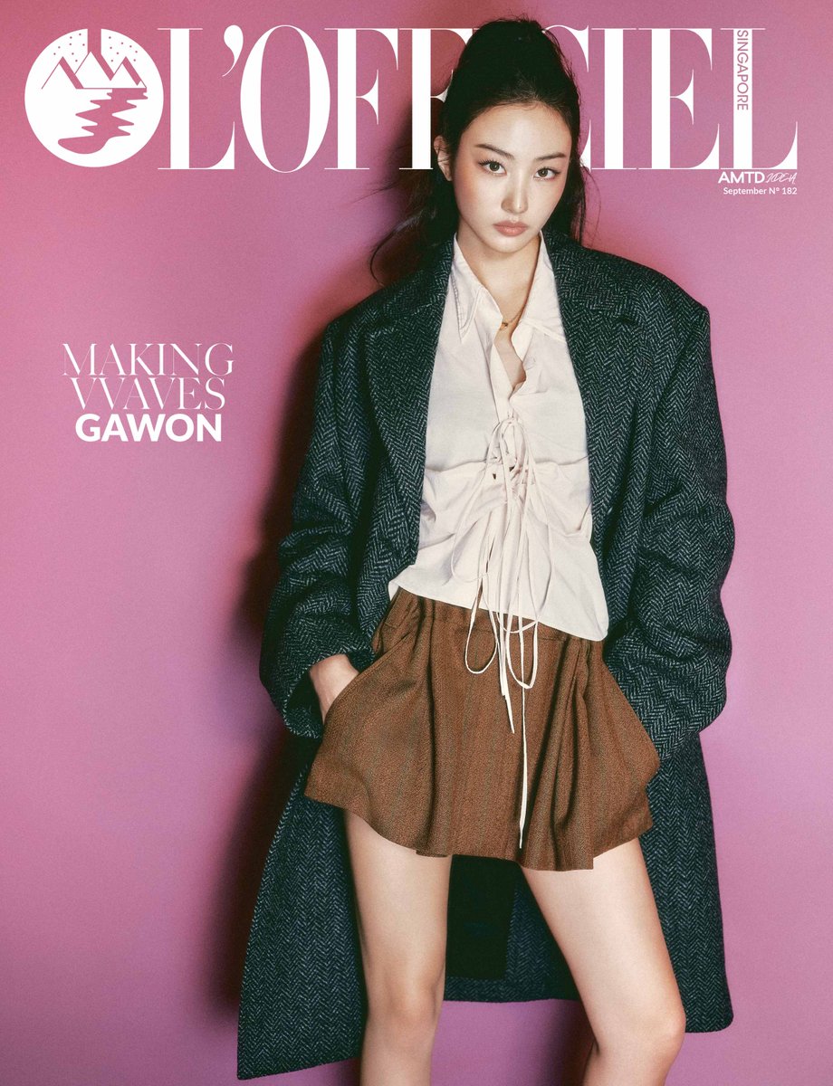 Surprise, #PAWMPAWMs! It’s a double cover special with <a href="/OFFICIAL_MEOVV/">MEOVV</a>'s #GAWON. ❤️‍🔥 In L’OFFICIEL SINGAPORE’s September issue cover story, she teases #MEOVV’s anticipated comeback, career moments and more here: tinyurl.com/rxxes4yf

#Prada