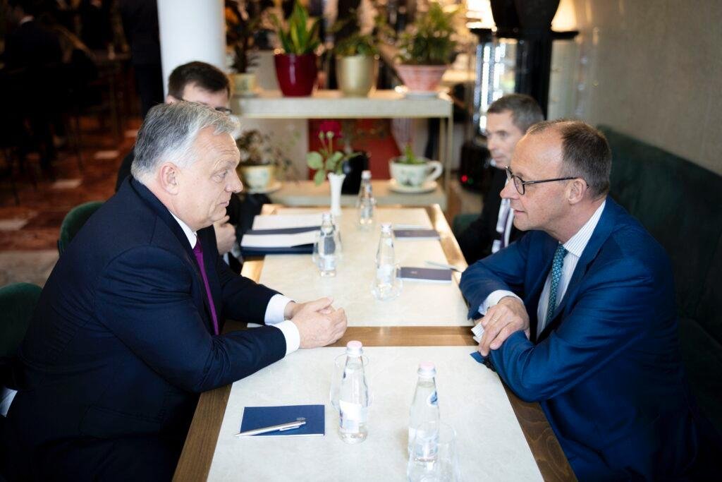 Germany now views Viktor Orban's anti-Ukrainian stance as a threat to its security.
Berlin is considering freezing €43 billion in EU funds and is pushing to suspend Hungary's Article 7 voting rights in the EU.