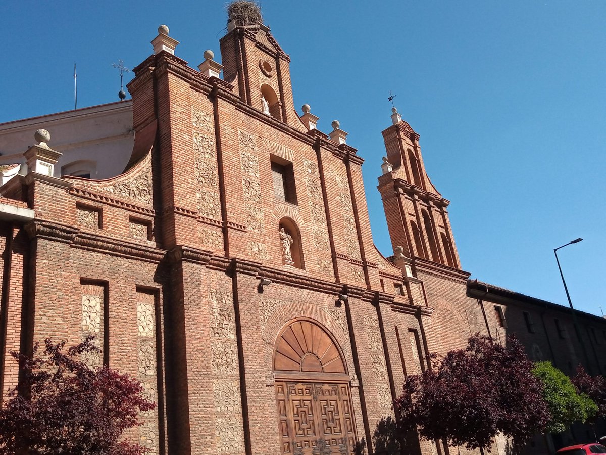 El Real Colegio de Los Ingleses brinda su historia a la ciudad de Valladolid mascastillayleon.com/2025/08/30/el-…