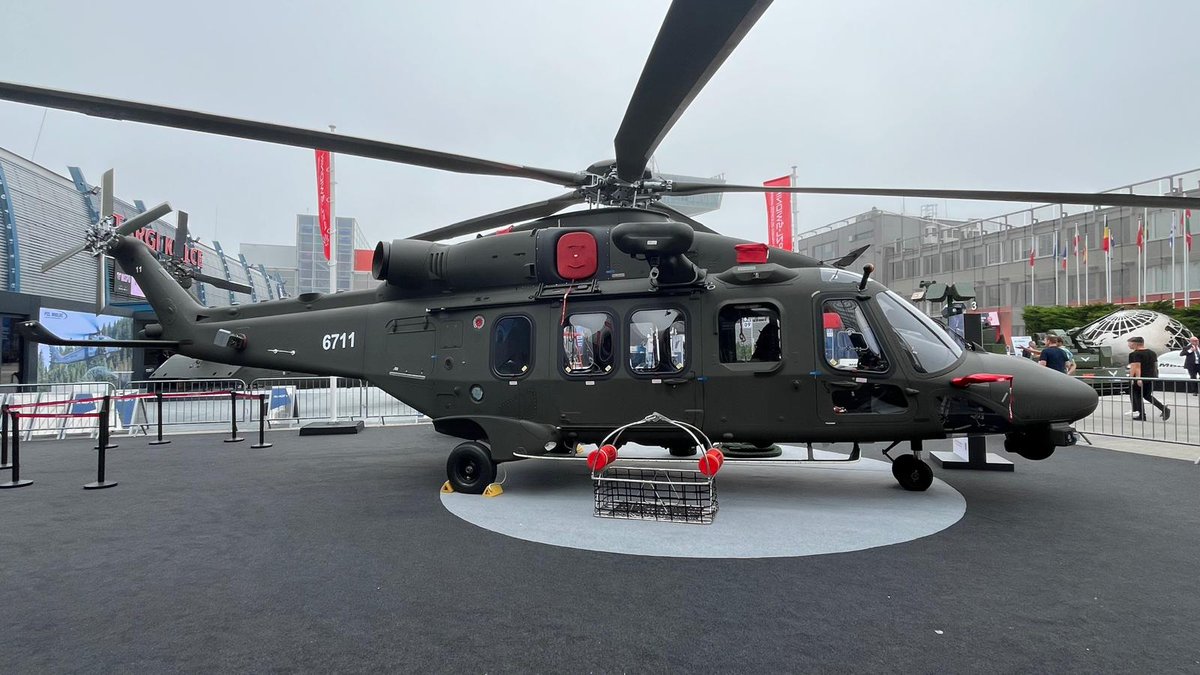 Odporność kraju zapewnia silny przemysł gotowy na stawienie czoła wymaganiom wojska. #PZLŚwidnik już produkuje #śmigłowiec #AW149 dla polskiego wojska i proponuje uruchomienie produkcji szkolno-bojowego #AW109 #TrekkerM defence24.pl/przemysl/pzl-s… #MSPO25