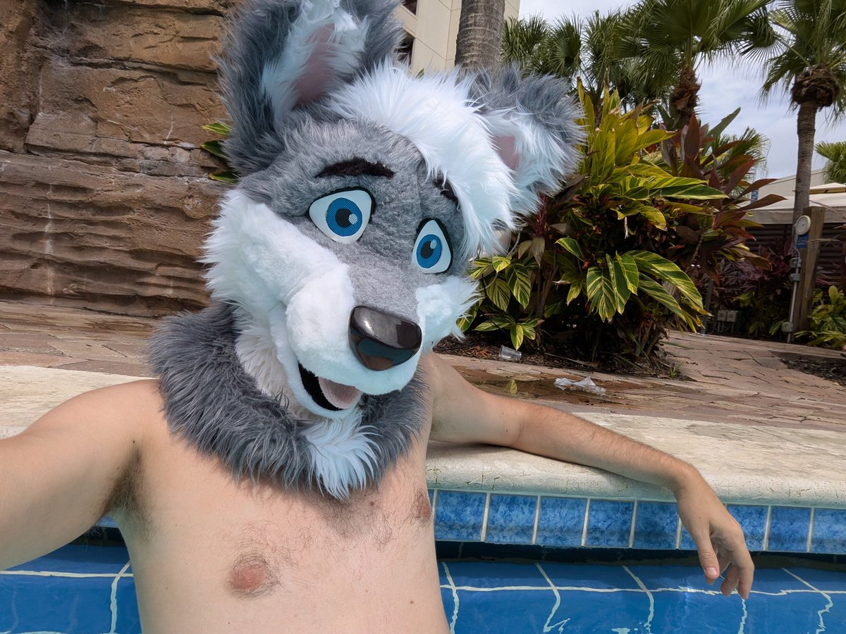 Hey~ Whatcha doin here. Wanna join me 😘