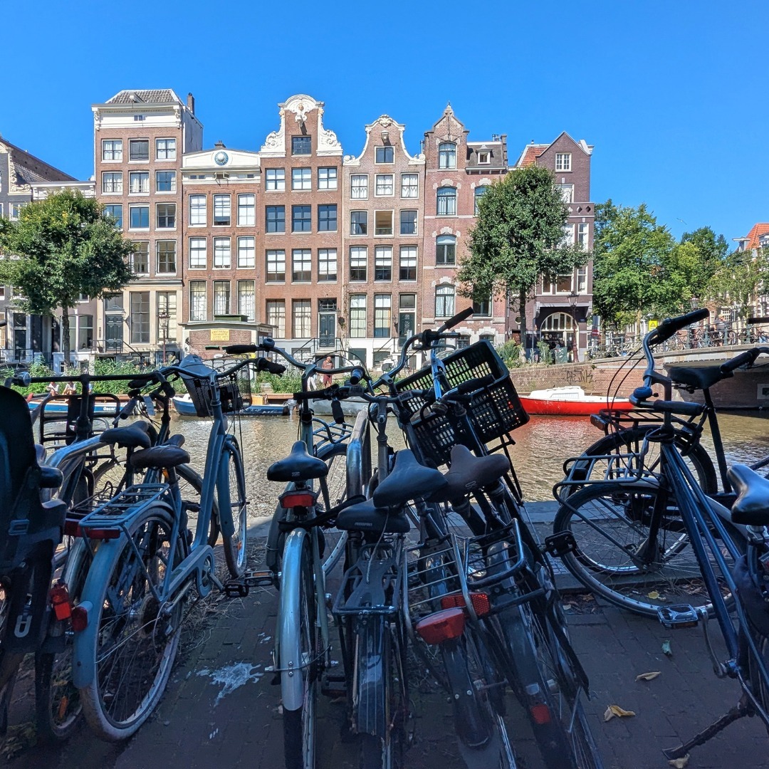 Quintessential Amsterdam: canals, monumental canal houses, and bicycles. This is Singel, one of Amsterdam's oldest canals.

#amsterdam #netherlands #canal #bicycle #bike #house #canalhouse instagr.am/p/DOF9kBCDN0l/