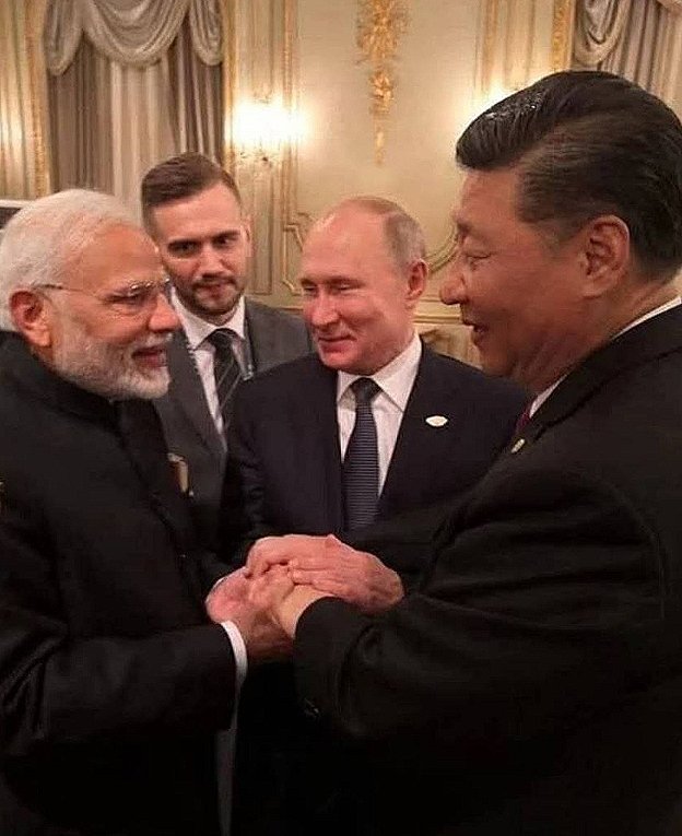 Kindermörder &amp; Friends
FCKPTN 
#StandWithUkraine 🇺🇦🇺🇦🇺🇦