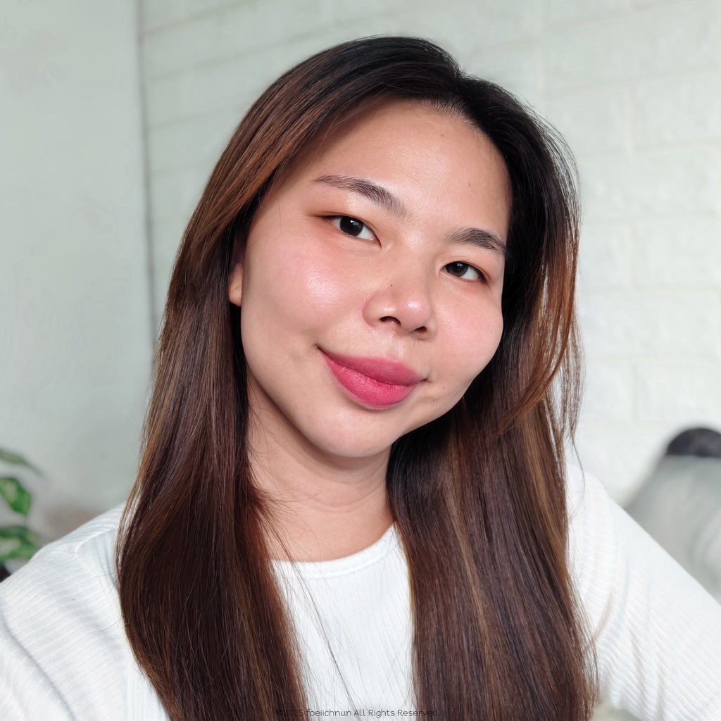 กันแดด Bioderma ตัวที่ทาแล้วรู้สึกเหมือนไม่ได้ทา…เนื้อบางเบา เกลี่ยง่าย นอกจากกันแดดแล้วยังช่วยให้ผิวดูไบรท์ขึ้นอย่างเป็นธรรมชาติ ใช้ต่อเนื่องจุดด่างดำจะค่อยๆจางลง หลังทาให้ชุ่มชื้นยาวนาน 8 ชม. แต่งหน้าทับได้เลย หน้าไม่เยิ้ม ไม่มัน ไม่หนักหน้า เมคอัพไม่ไหล