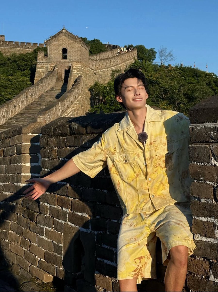 อาเฉิงเป็นคนนึงที่ทำให้เรายังอยู่ตรงนี้ ครั้งเเรกที่ได้เจอ ทุกไลฟ์ที่มีตลอดปี ภาพทุกภาพที่ลงโซเชียล คือเป็นกำลังใจให้เราอยู่เสมอ 🧡 always support you

#SupportWangZhuocheng汪卓成
#Wangzhoucheng 
#汪卓成
#MariusCheng 
#วังจั๋วเฉิง