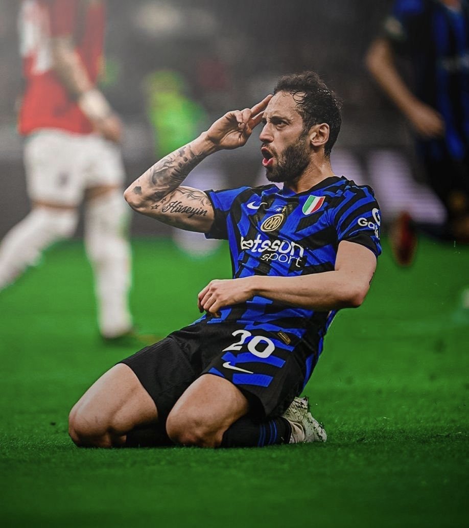 Hakan Çalhanoğlu Galatasaray'a

#HakanCimboma