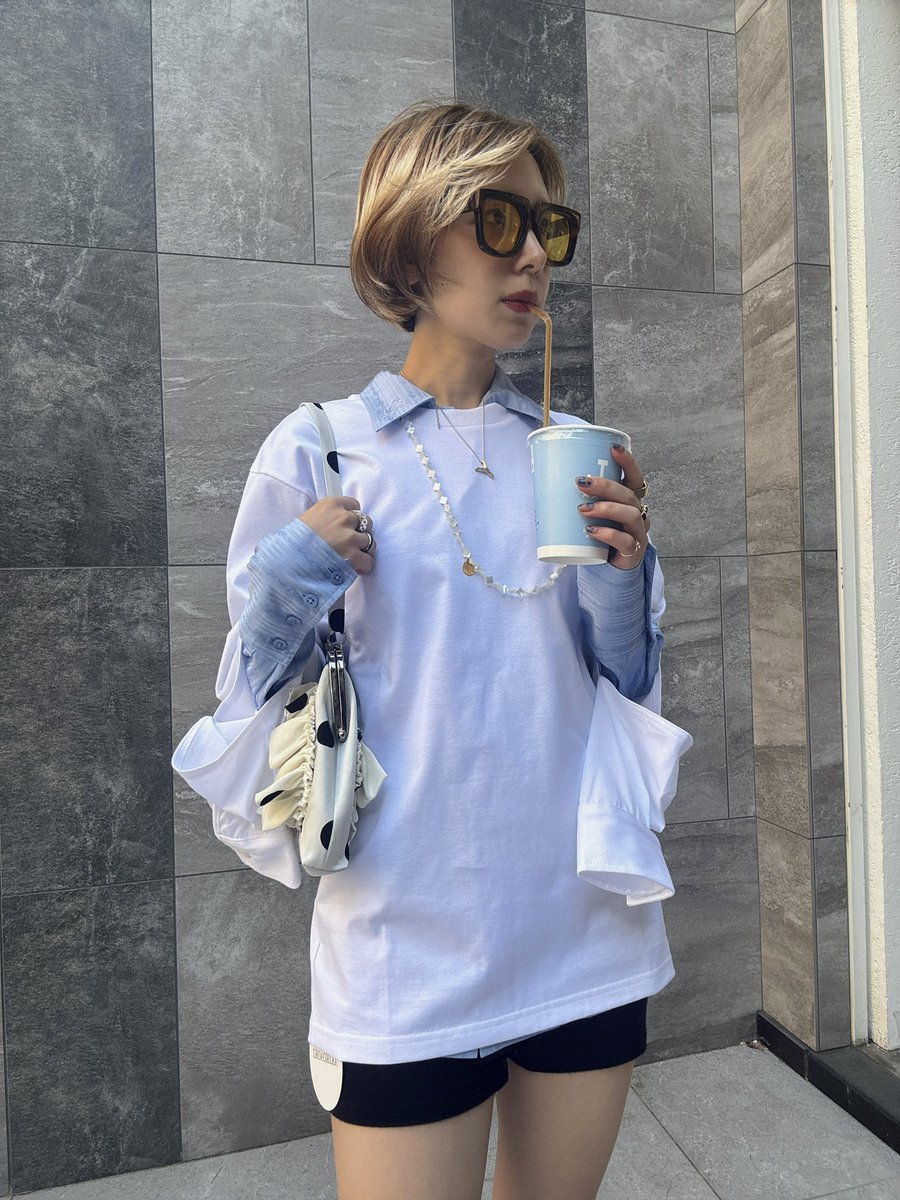 Cuffs on a tee 👔+👕✨
スリットになってるから半袖としてもきれるの優秀
#akikoaoki