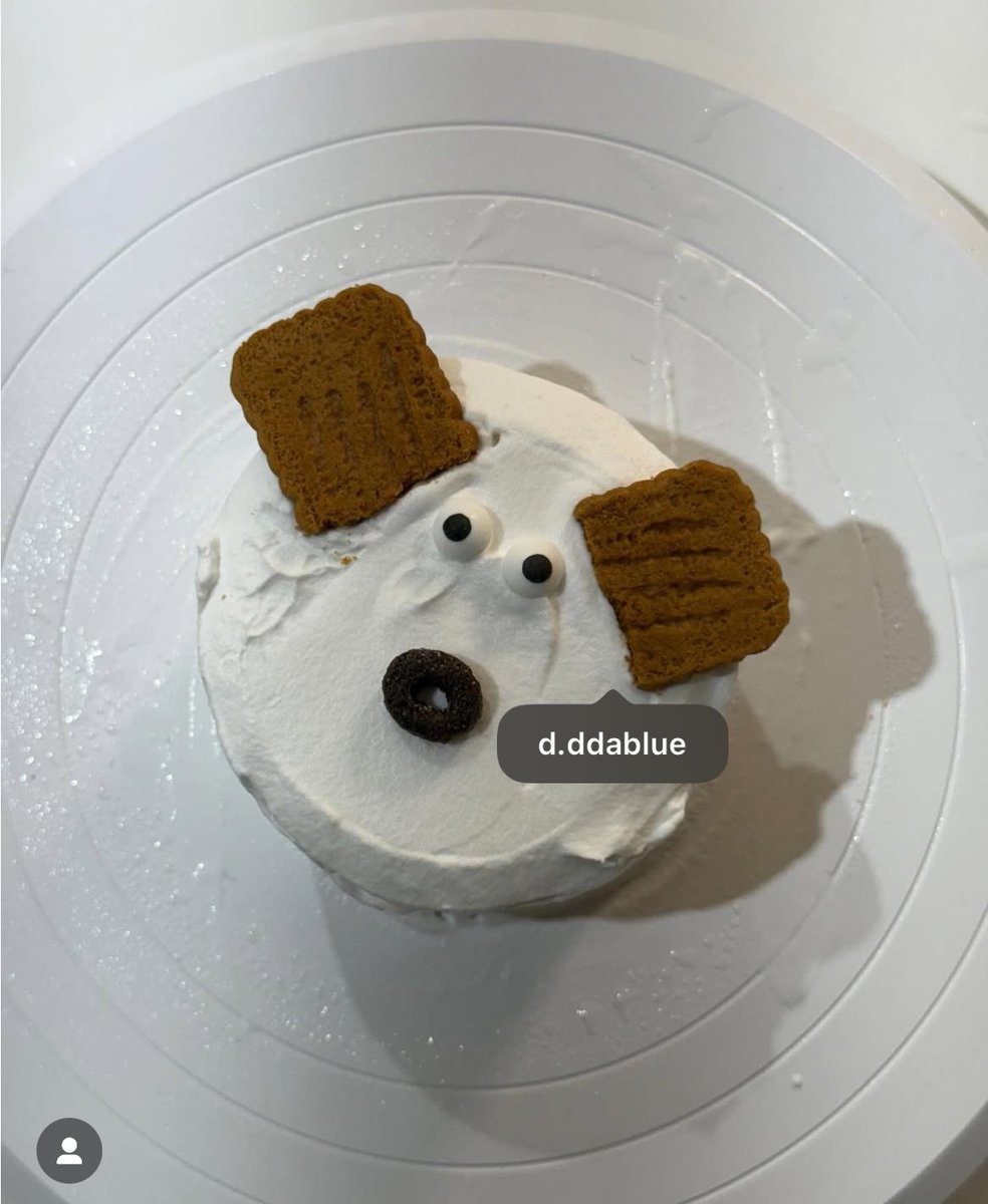 성진이가 만든 도운이케이크 묘하게 도운이느낌있어서 너무 귀요어 ㅋㅋㅋㅋ