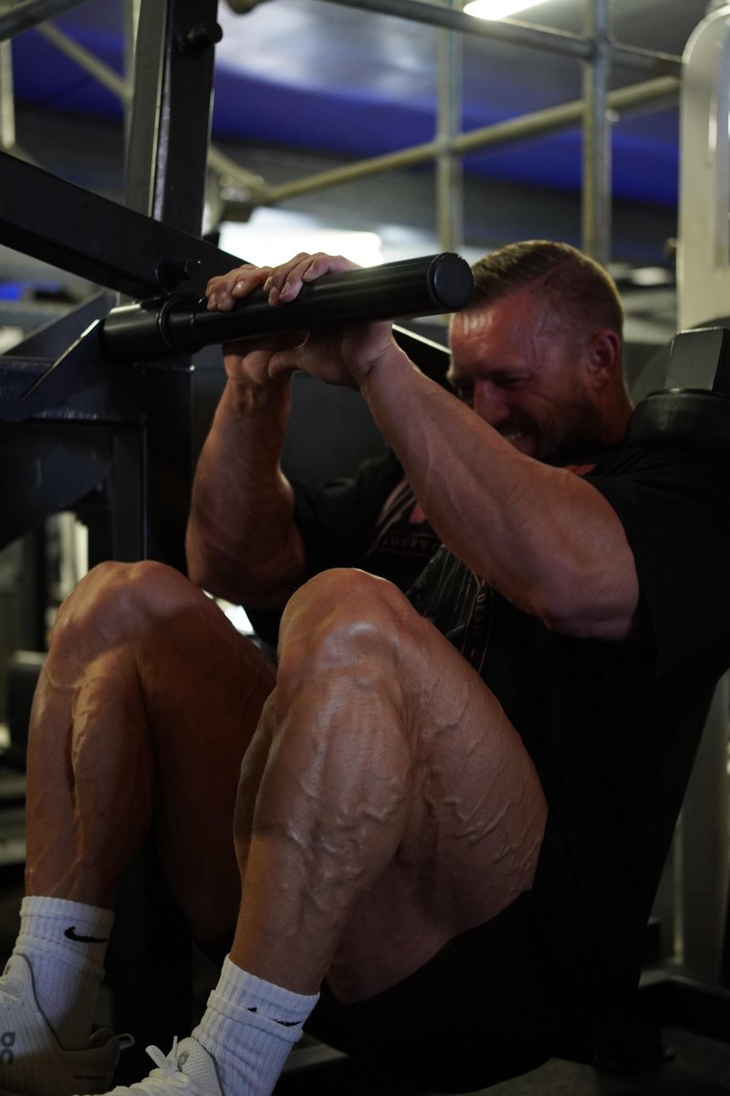 guycharding's tweet image. 5 reasons you shouldn't skip legs day 🦵🏼🏋🏻‍♂️

Check out my latest IG post, your legs will thank me later instagram.com/p/DOENCKqDD1p