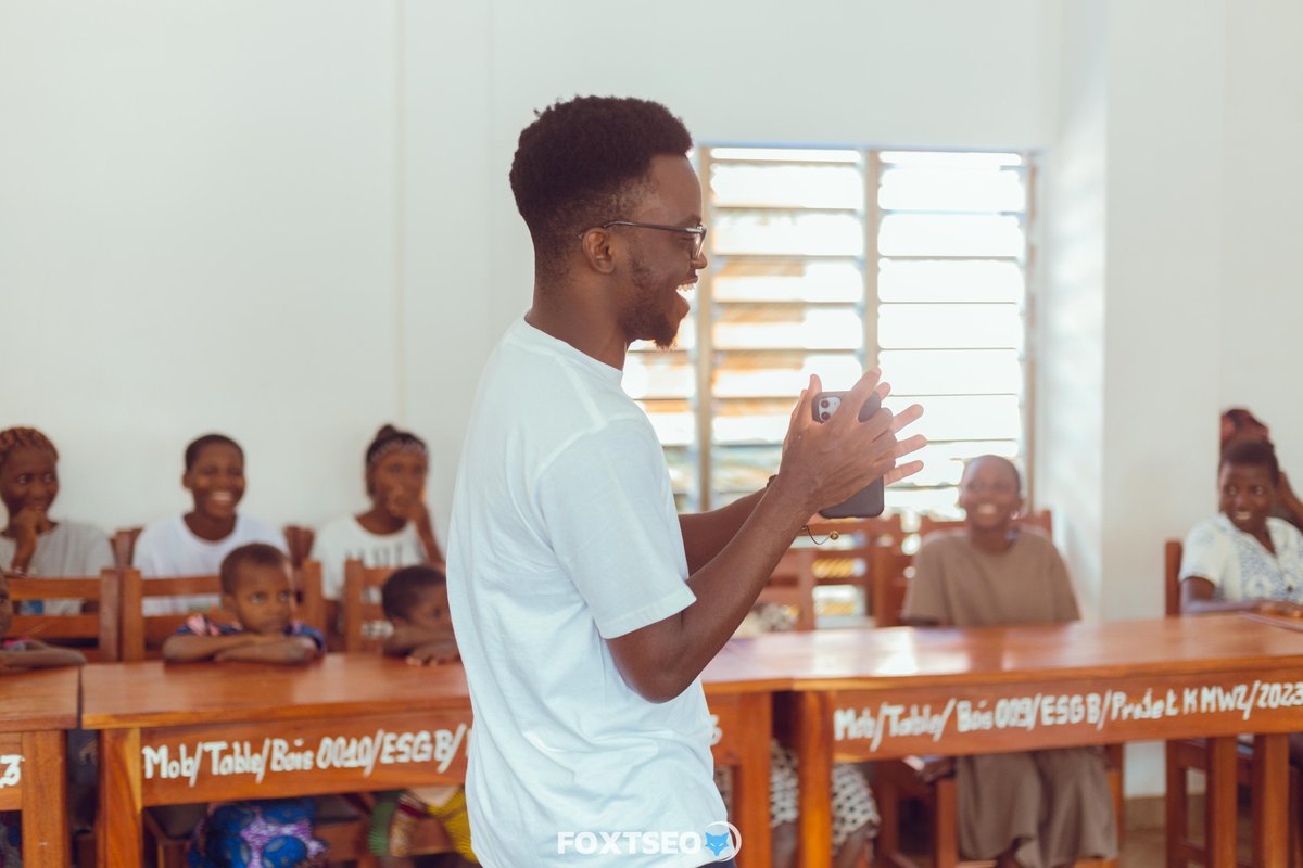 Les filles avaient retenu mon prénom depuis mon dernier passage et ont crié ''Tonton Ricardo''

c'était troooop émouvant :D

Merci à tous ! On fera mieux la prochaine fois