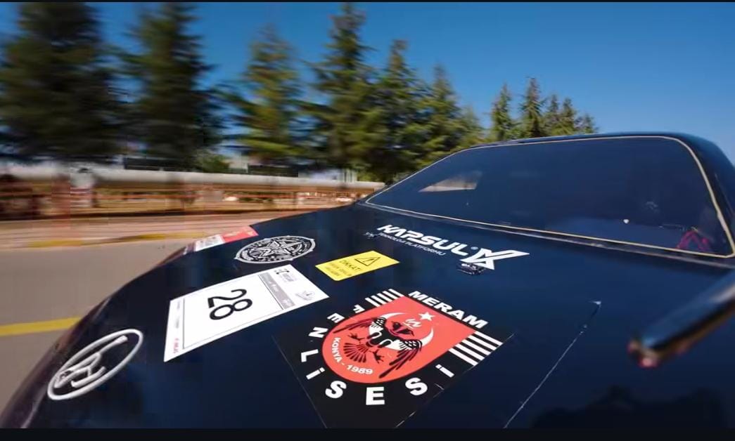 TEKNOFEST 2025 LİSELER ARASI EFFİCİENCY CHALLENGE ELEKTRİKLİ ARAÇ YARIŞLARINDA ÖĞRENCİLERİMİZ TÜRKİYE BİRİNCİSİ VE ÜÇÜNCÜSÜ OLDU

Türkiye, Azerbaycan ve KKTC’deki lise öğrencilerinin takım halinde katılabildikleri TEKNOFEST 2025 kapsamında 24-31 Ağustos 2025 tarihleri arasında