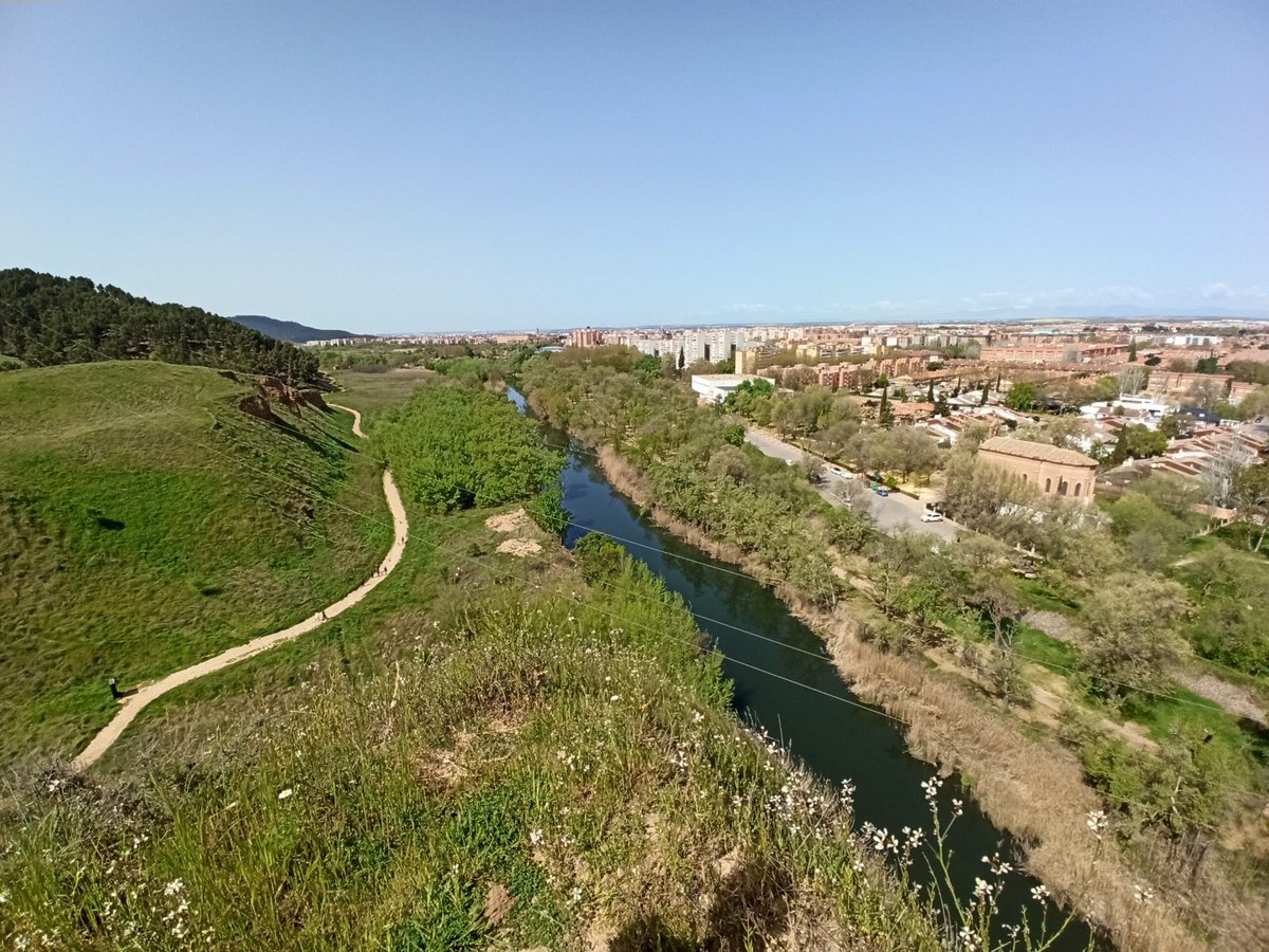 Ayuntamiento de Alcalá de Henares (@aytoalcalah) on Twitter photo MEDIO AMBIENTE |
🌳 La Concejalía de Medio Ambiente del Ayuntamiento de Alcalá de Henares pone en marcha una nueva edición del programa de Rutas Ambientales, que se iniciará el próximo 20 de septiembre hasta el mes de enero de 2026.
🏞️ Algunos de los itinerarios más destacados MEDIO AMBIENTE |
🌳 La Concejalía de Medio Ambiente del Ayuntamiento de Alcalá de Henares pone en marcha una nueva edición del programa de Rutas Ambientales, que se iniciará el próximo 20 de septiembre hasta el mes de enero de 2026.
🏞️ Algunos de los itinerarios más destacados
