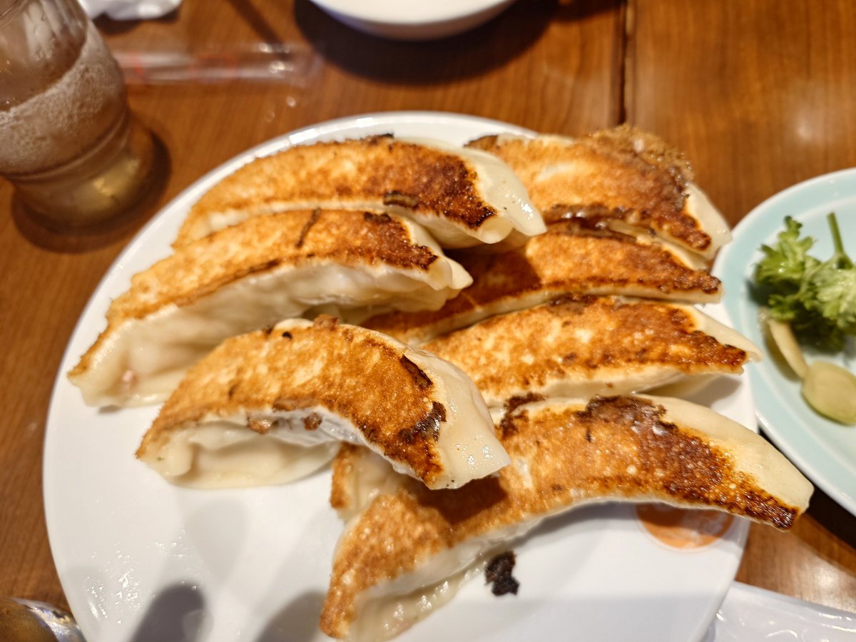 昨日、3軒目はしご‥

今日有給！

ランチ、天龍、頼み過ぎてお腹一杯‥
チームラボ！

素敵だった‥

今、お刺身‥