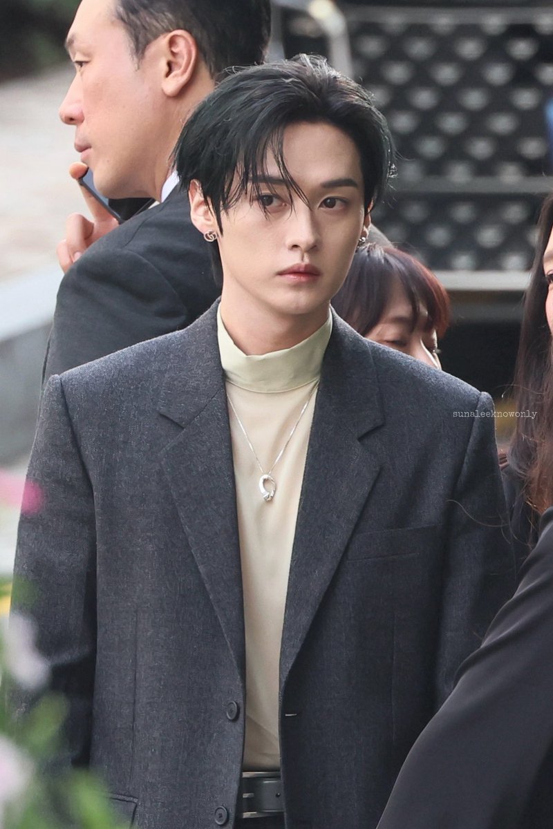 ? 나 도라이 돼 진짜  
무슨일이 일어나고잇나요 ㅋㅋ