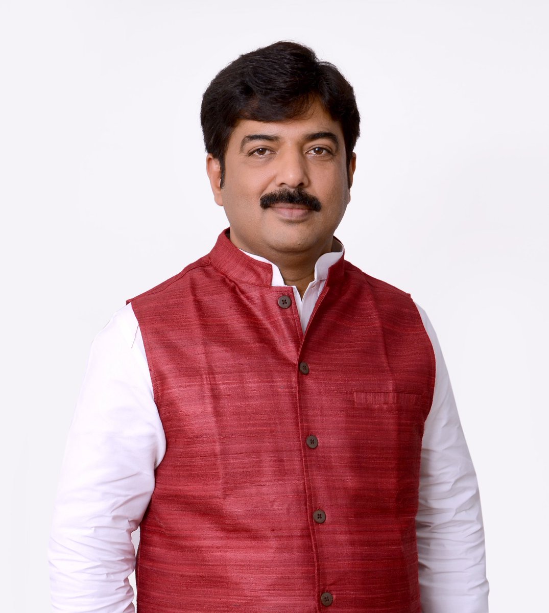 Bholanath ( B. P Saroj ) (@bpsarojmp) on Twitter photo सरल, सहज एवं सौम्य व्यक्तित्व के धनी, विधान परिषद सदस्य (एमएलसी जौनपुर) श्री बृजेश सिंह प्रिन्सू जी को जन्मदिन की हार्दिक शुभकामनाएँ।
ईश्वर से आपके उत्तम स्वास्थ्य एवं दीर्घायु जीवन की कामना करते है।
<a href="/MLCBrijeshSingh/">Brijesh Singh Prinshu MLC</a> सरल, सहज एवं सौम्य व्यक्तित्व के धनी, विधान परिषद सदस्य (एमएलसी जौनपुर) श्री बृजेश सिंह प्रिन्सू जी को जन्मदिन की हार्दिक शुभकामनाएँ।
ईश्वर से आपके उत्तम स्वास्थ्य एवं दीर्घायु जीवन की कामना करते है।
<a href="/MLCBrijeshSingh/">Brijesh Singh Prinshu MLC</a>