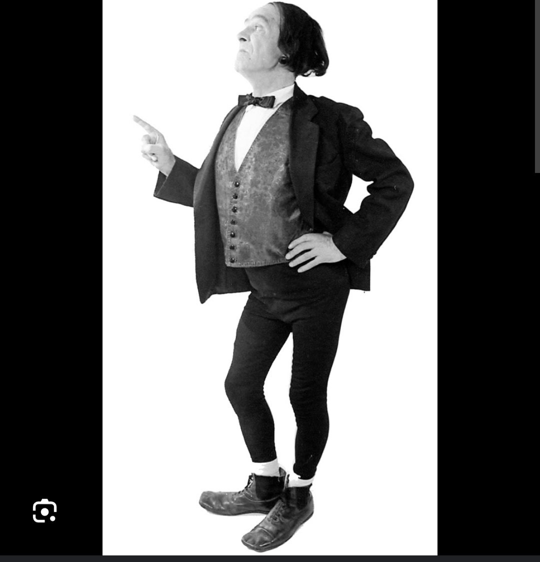 God Is In The Radio - QOTSA