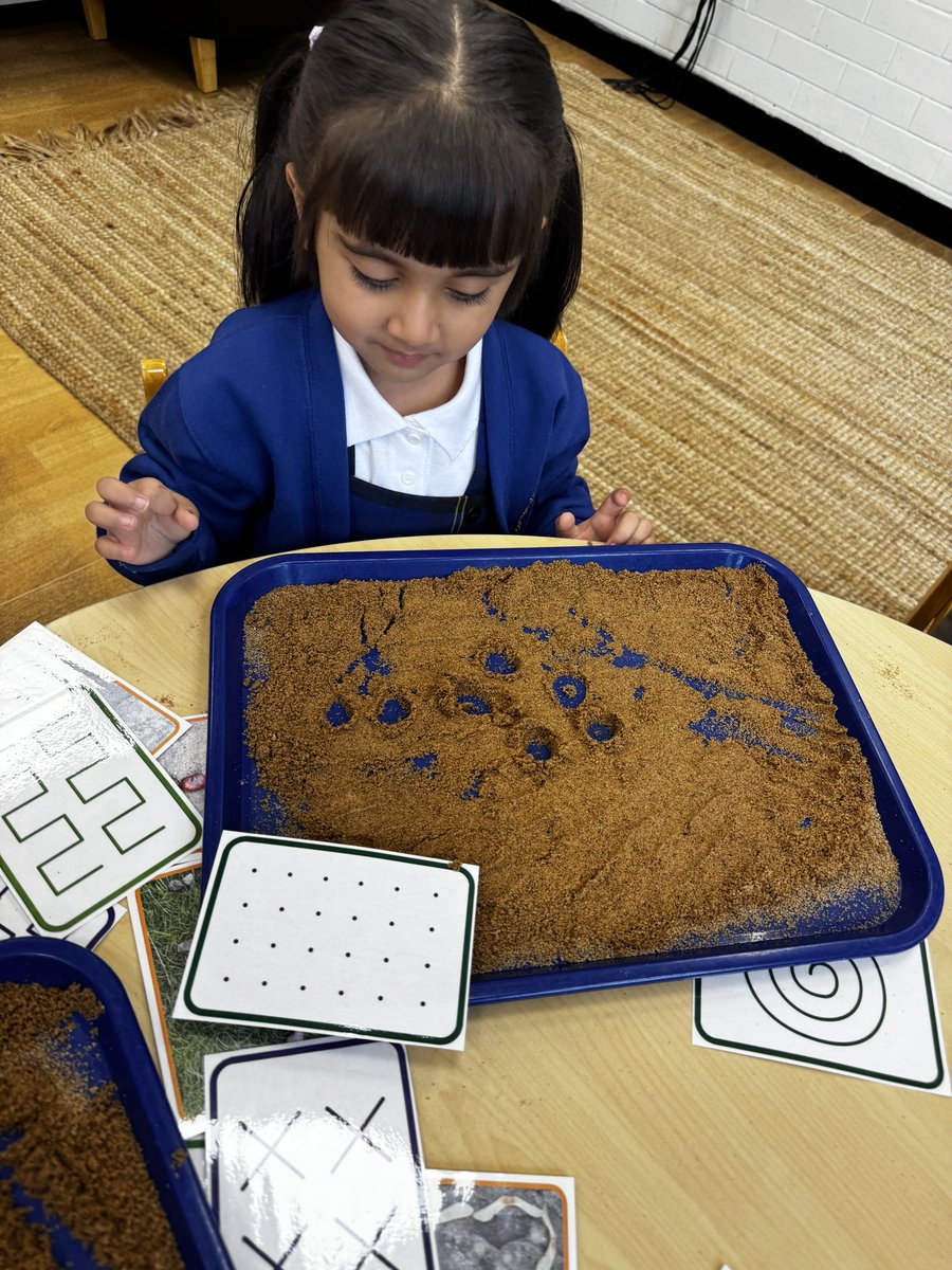 carltonj_i's tweet image. EYFS Saplings have made a great start with mark making this morning #eyfs #markmaking #firstdayofschool
