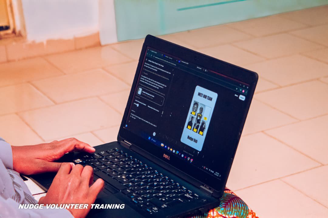 thenudgehub's tweet image. This week in our Volunteer Training Programme, we mastered precision prompting with AI tools like Reeroll.

From refining prompts to controlling the narrative, our interns even turned inputs into short, powerful videos. 
#TheNudgeHub #LearnGrowBuild #DigitalSkills