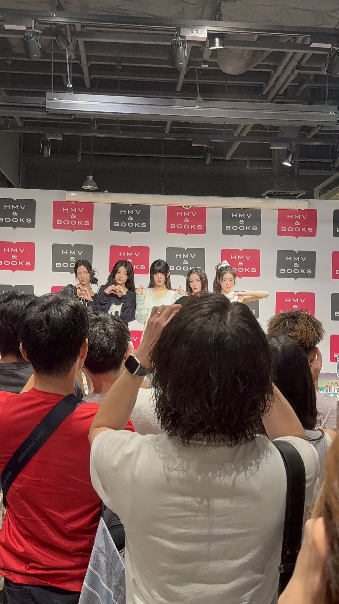ILLIT 直筆サイン 時よ止まれ HMV サイン会 ILLIT 直筆サイン 時よ止まれ HMV サイン会 - メルカリ
