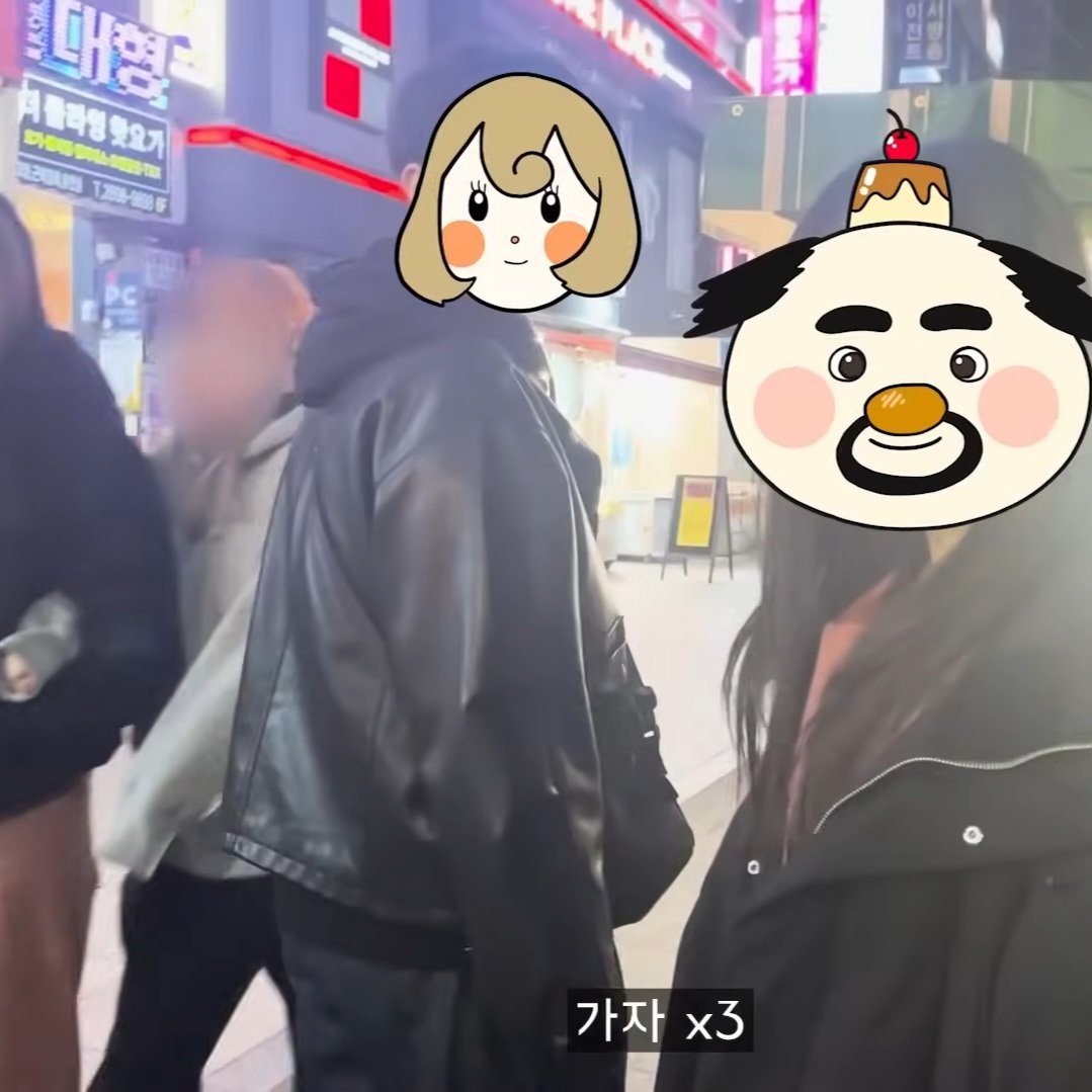 아니 180키를 가진 짧은 머리에 바이크를 타고 가죽 자켓을 입은 여학생 어디 있다가 이제야(4년 전) 내 인생에 나타난 거임 억울하네 갑자기