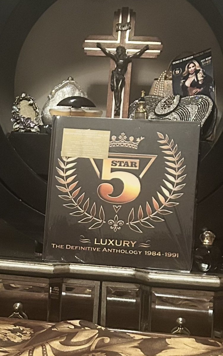 Only 1K physical copies printed &amp; Sold! Who has one? ditto.fm/deniece_pearso…⚜️