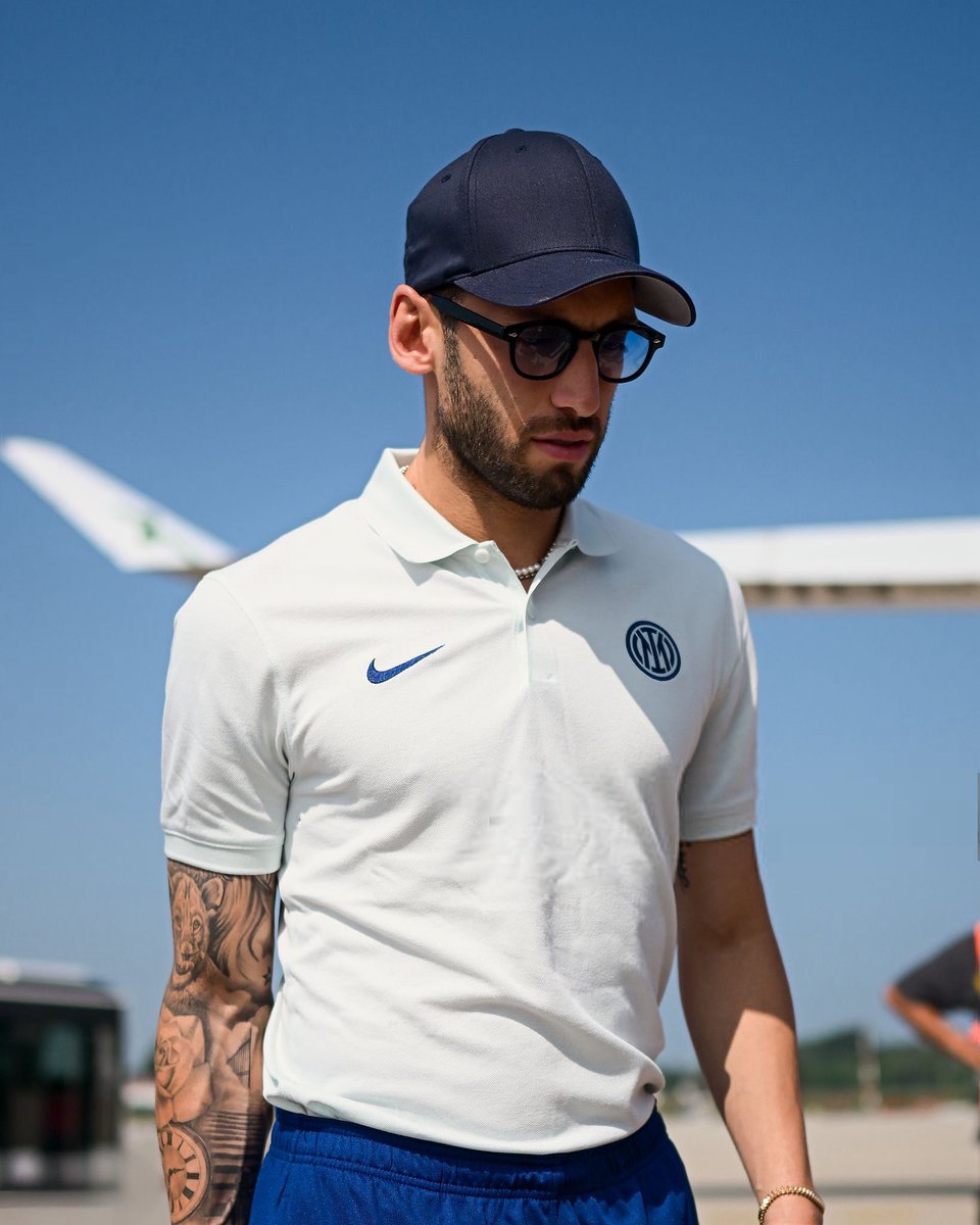 Hakan Çalhanoğlu için görüşmeler bugün devam edecek. 

Şimdi daha yüksek sesle #HakanCimboma