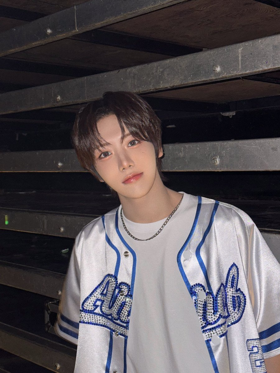 행복했던, 따뜻했던 첫 팬콘 🥺...
RENDEZVOUS in MANILA 🤙🇵🇭💞
Siguradong magkikita pa tayo 🫰
Salamat po mahal ko po kayo ❤️

#AHOF #아홉
#WOONGKI #차웅기