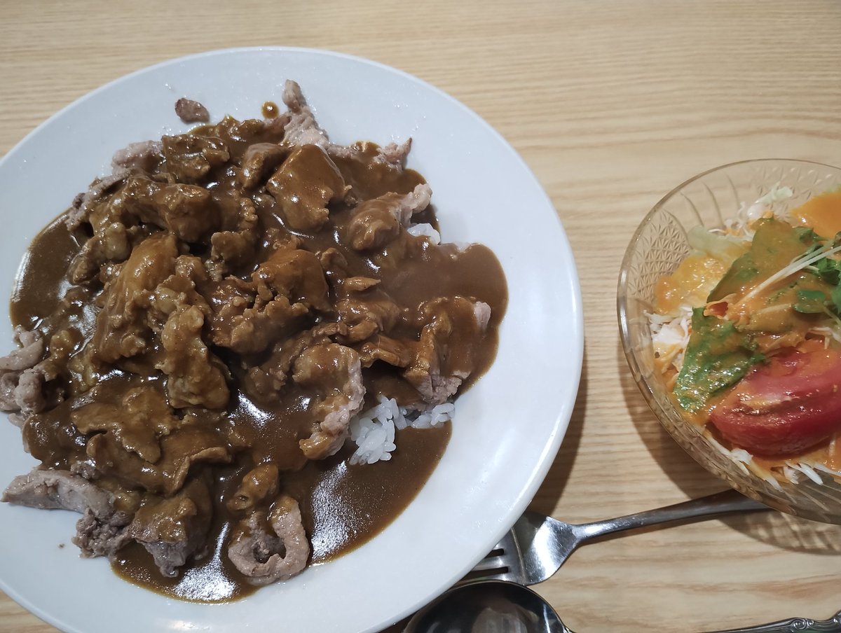 一ツ谷のグリルナリマンに行ってきた
#牛コマカレー