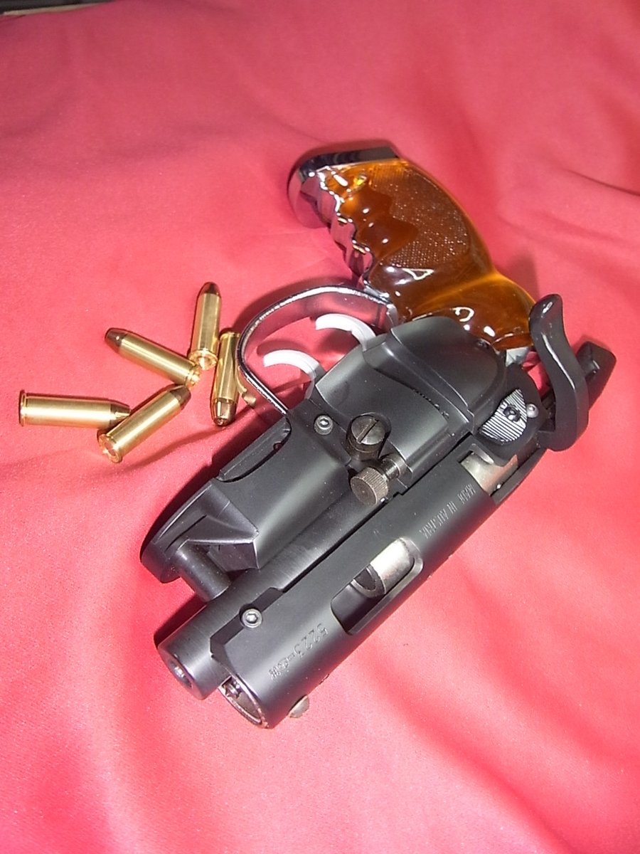 リボルバー - Search / X