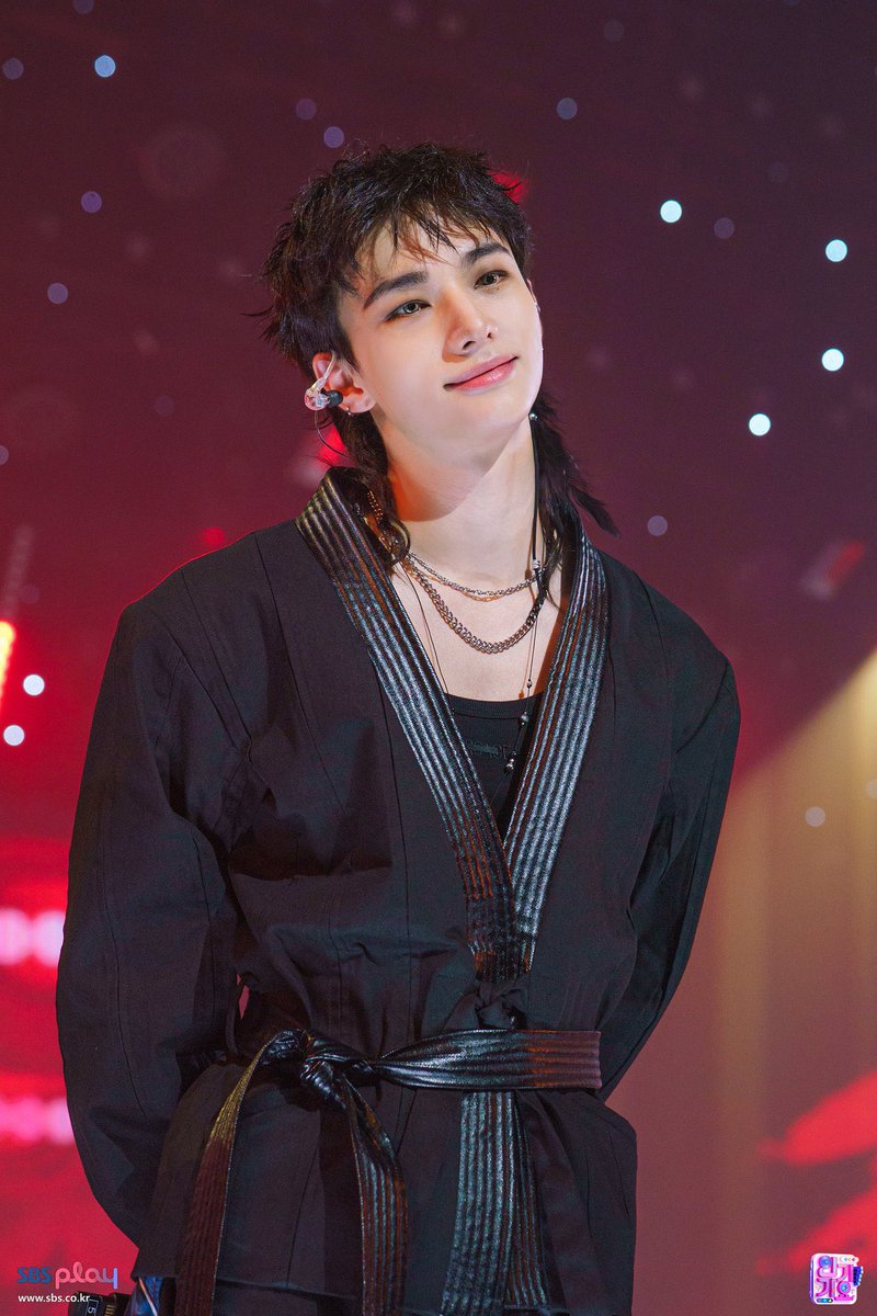 진짜 너 사람이냐고 물었어..