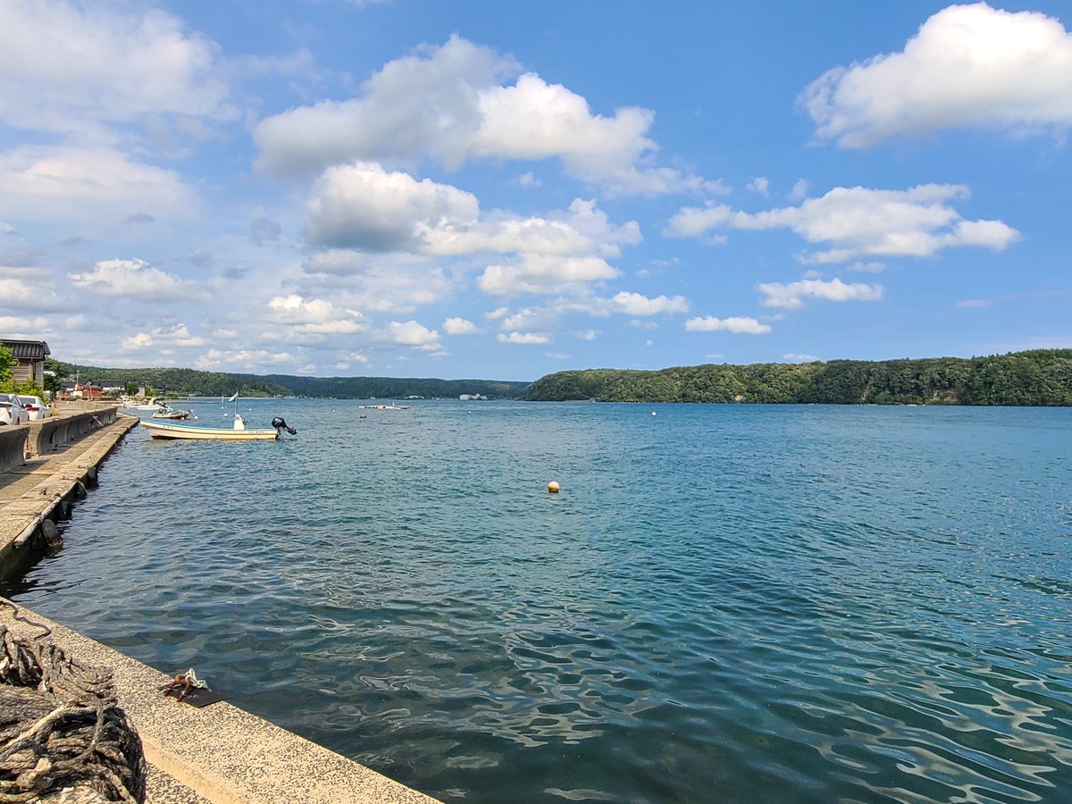 今日も暑い一日でした。

こちらは中居コーストテーブルさんの裏からの眺めです(*'▽')海はやっぱりいいですねー。今日は仕事でこちらに伺いました。

今夜から雷雨の予報です⛈お気をつけてお過ごしください。