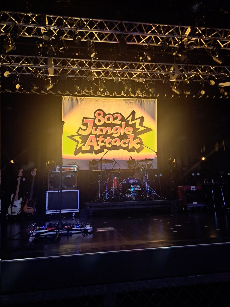 桶狭間カンペー (@okehazamakanpee) on Twitter photo #802TAP
浅井さんこんばんは!今日はJungle Attackに来ました!!整番1桁で視界超超超良好です🔥 #802TAP
浅井さんこんばんは!今日はJungle Attackに来ました!!整番1桁で視界超超超良好です🔥
