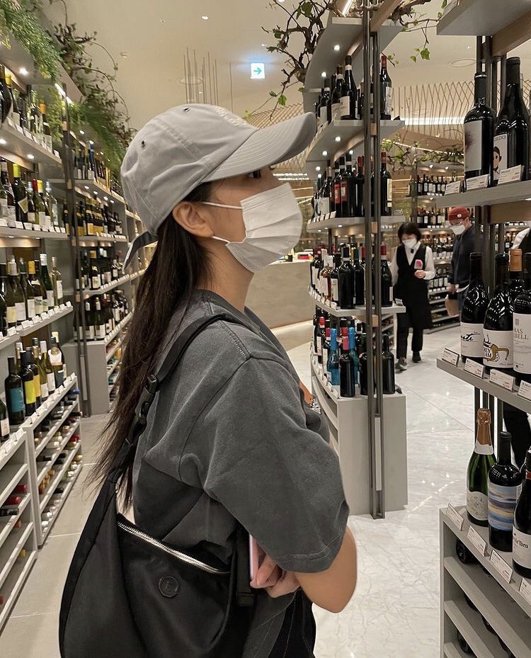 rabnturt's tweet photo. ส่งต่อ minitmute รุ่น clo waist 🖤 ไนลอนสีดำล้วน สายปรับครอสหรือสะพายไหล่ก็ได้ น่ารักมากกกก สภาพสวยๆเลยคับ
ㅡ 1090 รวมส่ง
#ส่งต่อ #พรีออเดอร์เกาหลี #ส่งต่อminitmute #ส่งต่อกระเป๋า #พรีเกาหลี https://t.co/Qe7eECPJNm