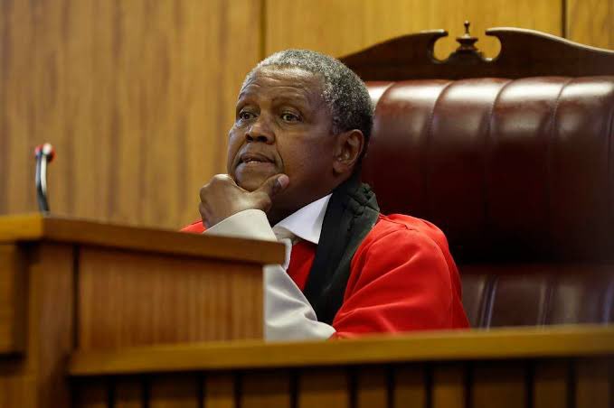 Ratha is not going to withdraw the charges against accused 4. In the beginning of his judgement he said, “no evidence doesn’t mean absence of evidence.” I don’t even understand what that means. #SenzoMeyiwa #SenzoMeyiwaTrial