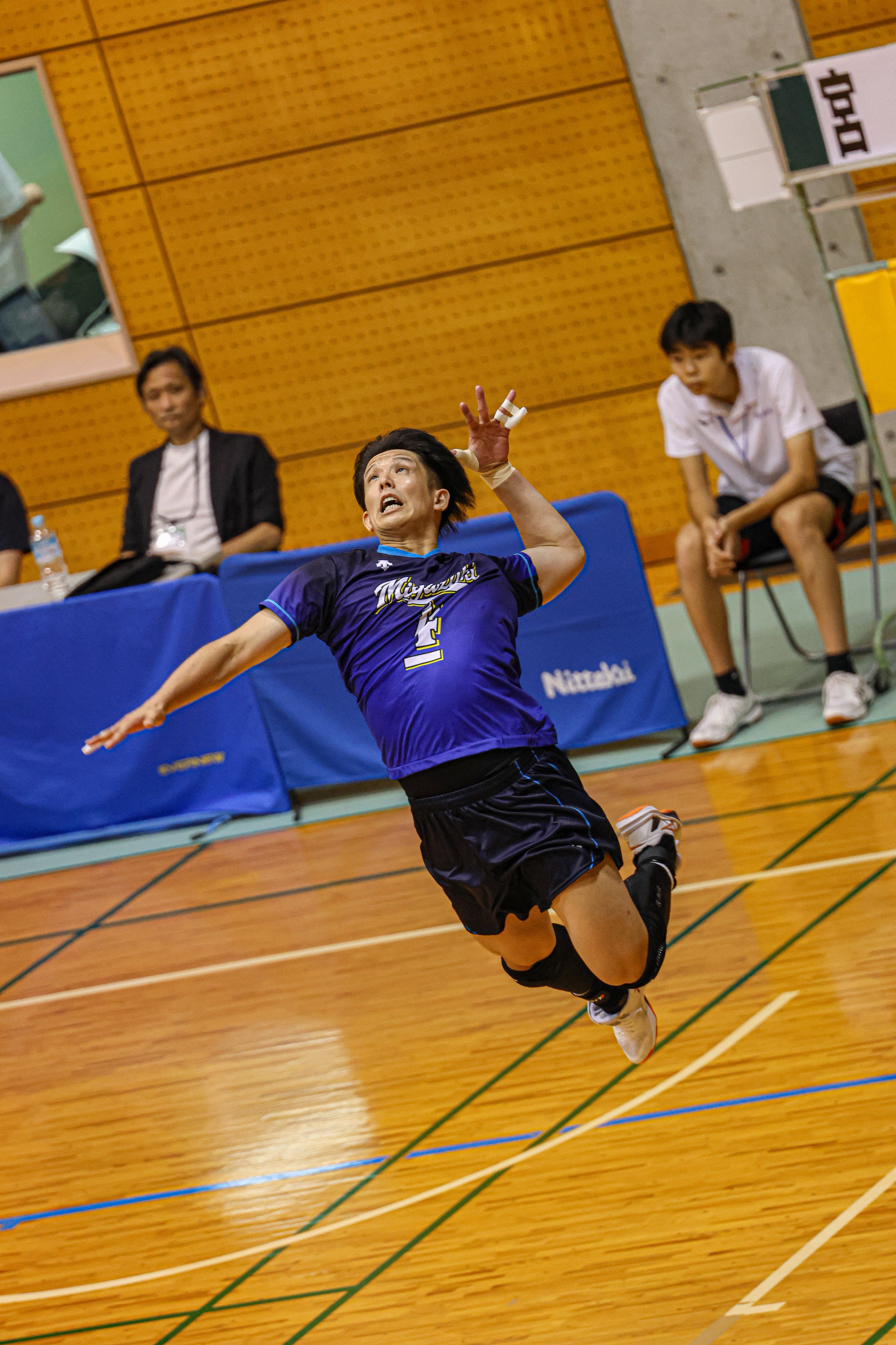 Vリーグ トレカ男子バレーボール長友優磨選手　21枚セット 長友優磨 - Cerca / X