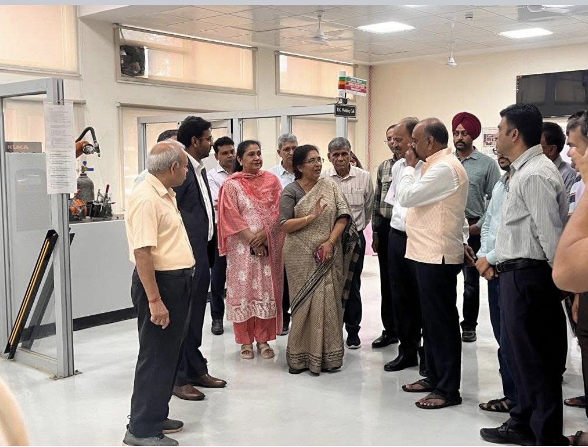 NITKURUKSHETRA's tweet photo. Inauguration of Robotics and Industrial Engineering Department on 01.09.2025 at NIT Kurukshetra by Hon'ble Chairperson Board of Governors Dr. Tejaswani Ananth Kumar in presence of Hon'ble Director Prof. B.V.R.Reddy. 
Here are some glimpses, https://t.co/h2Bnkj0AJT