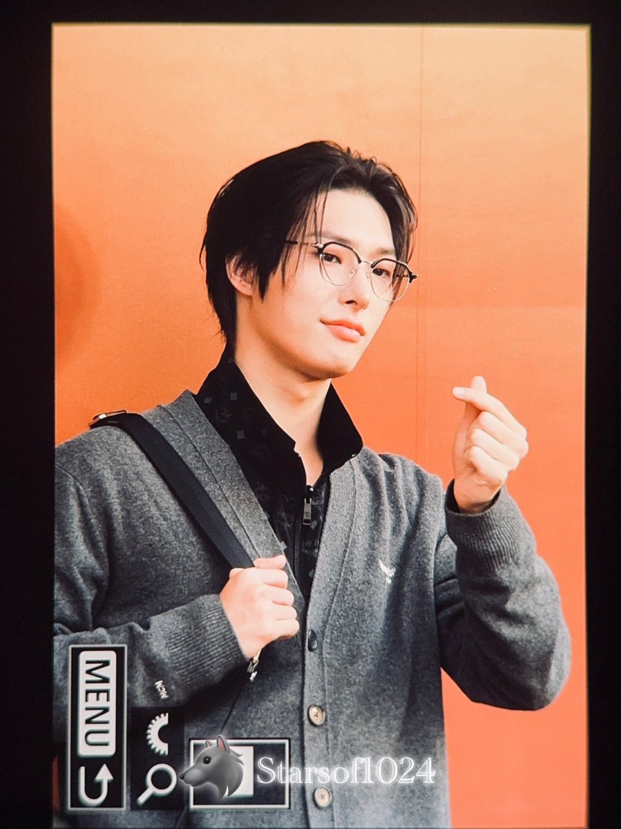Starsof1024's tweet image. 250902 민기 MCM 행사 🪽🧡

#민기 #에이티즈 #MINGI #ATEEZ @mcmtweets