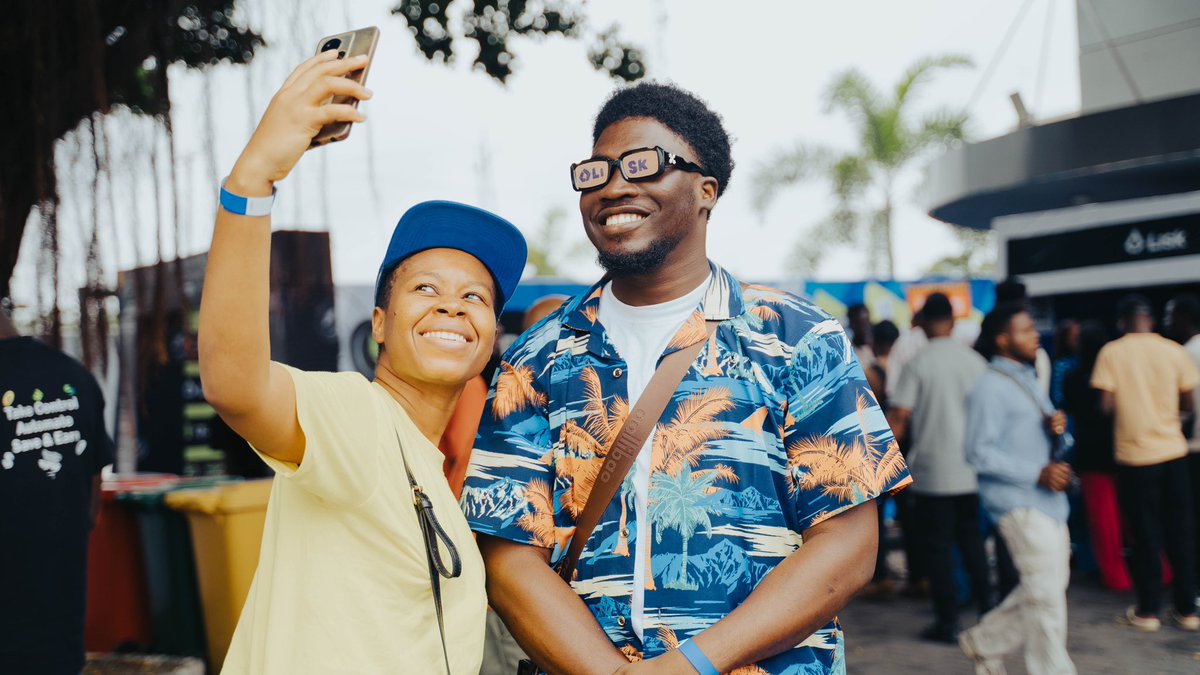 LiskAfrica's tweet image. The brightest futures need the boldest lenses, and ours just happen to say Lisk. 😎💡

Here are a couple of photos that capture the unmatched energy at #Web3LagosConference: builders everywhere, laughter in the air, and connections that matter.

Africa’s Web3 story is being…