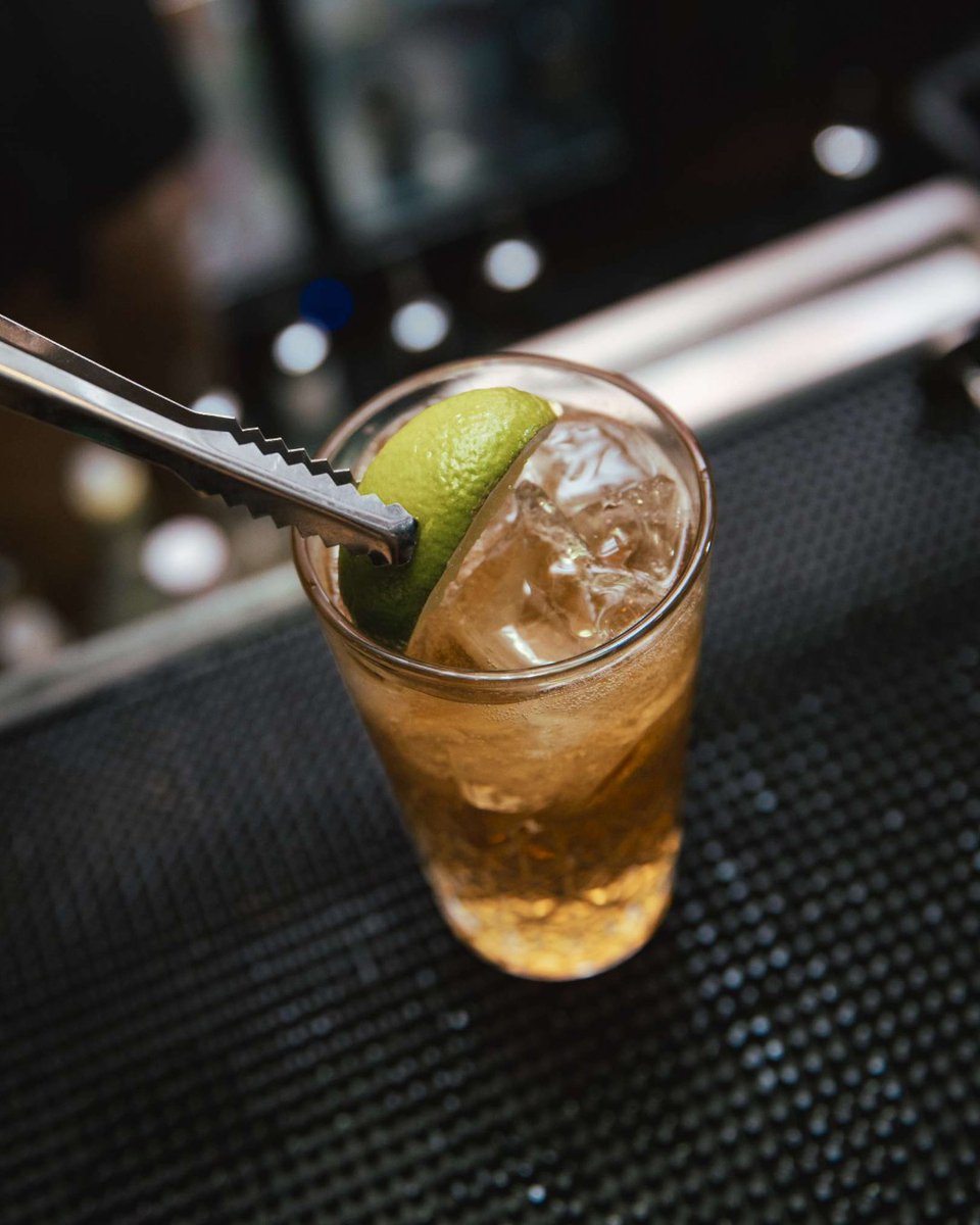 qotspub's tweet image. Why stop at happy hour when the cocktails are £6 all day long? 🍸 &amp;amp; that's every Tuesday girl 💅 

Round up your girls, order another daiquiri and make it a proper one at Queen 💖