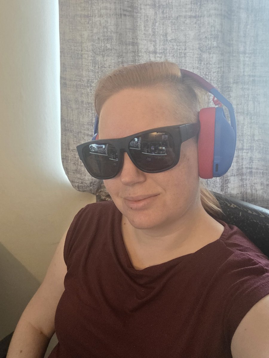 The new season is around the corner!  

I'm starting the day with having a migraine but let's make this day even better by playing some #RainbowSixSiege with the new season called HighSstakes later.

I'm also proud to announce that I will be giving some twitch drops during the