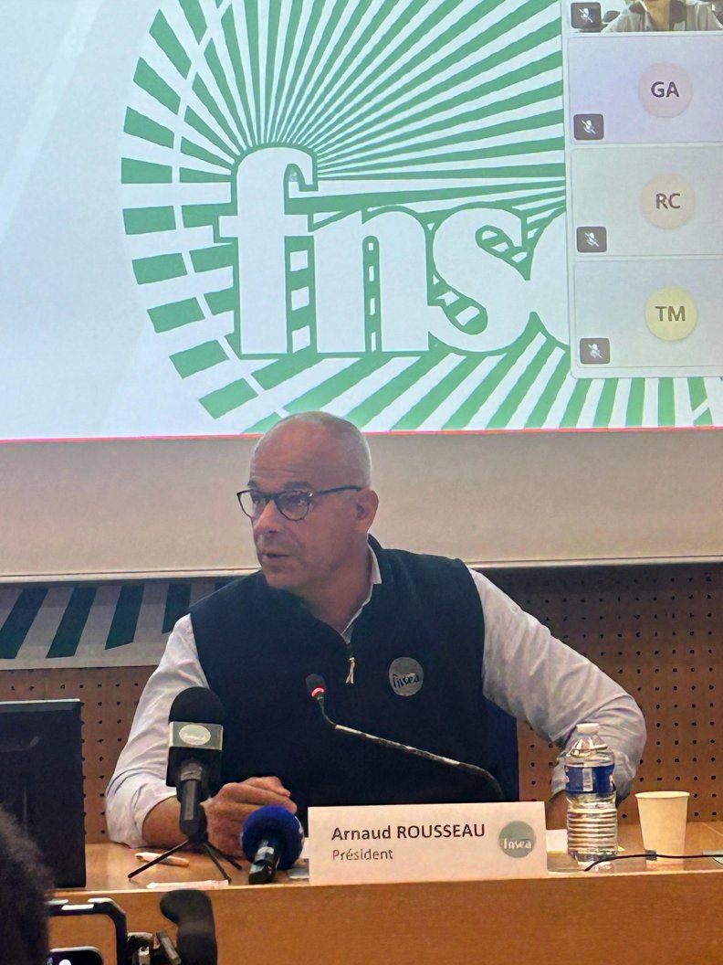 Conférence de presse <a href="/FNSEA/">La FNSEA</a> : pour son président <a href="/rousseautrocy/">Arnaud Rousseau</a>, le dossier de l’acétamipride est loin d’être clos et il reste intolérable que les agriculteurs français soient privés d’une solution autorisée dans le reste de l’EU.