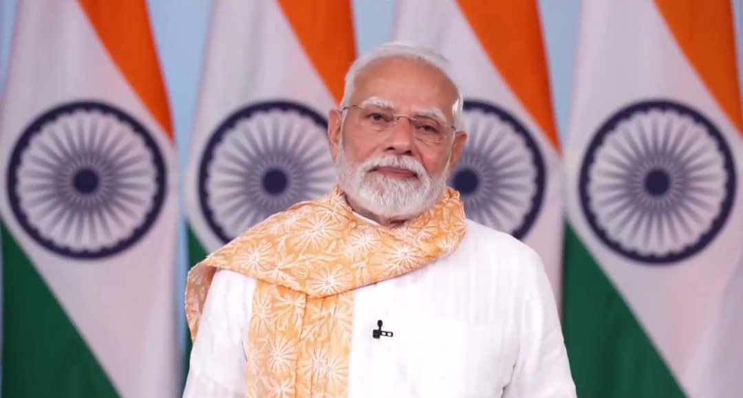 BIG BREAKING NEWS 🚨 Biharis watching PM Modi got emotional 😢

PM Modi said "Abuses hurled at my mother left me in deep pain" 

"She had nothing to do in politics"

"I want to say I may forgive them but people have never forgiven those who have insulted a mother"

"RJD-Congress