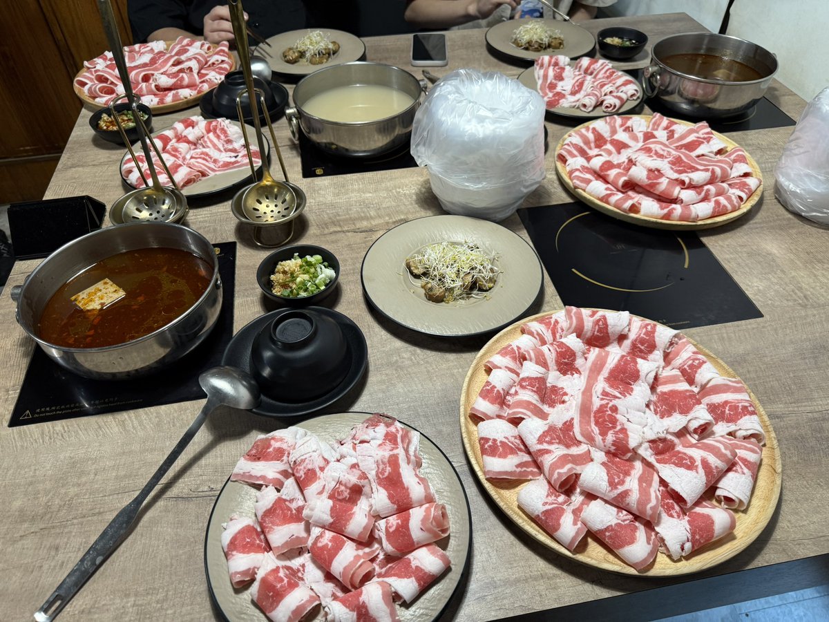 MILKGULIN88's tweet photo. 我又來推坑了 嘿嘿 https://t.co/NFxJADtcEZ