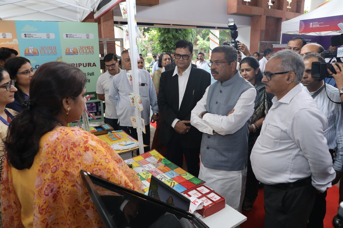 𝐎𝐧 𝟏𝐬𝐭 𝐒𝐞𝐩𝐭𝐞𝐦𝐛𝐞𝐫 𝟐𝟎𝟐𝟓, 𝐍𝐂𝐄𝐑𝐓 𝐜𝐞𝐥𝐞𝐛𝐫𝐚𝐭𝐞𝐝 𝐢𝐭𝐬 𝟔𝟓𝐭𝐡 𝐅𝐨𝐮𝐧𝐝𝐚𝐭𝐢𝐨𝐧 𝐃𝐚𝐲. 𝐓𝐨 𝐠𝐫𝐚𝐜𝐞 𝐭𝐡𝐞 𝐨𝐜𝐜𝐚𝐬𝐢𝐨𝐧, 𝐇𝐨𝐧𝐨𝐮𝐫𝐚𝐛𝐥𝐞 𝐔𝐧𝐢𝐨𝐧 𝐌𝐢𝐧𝐢𝐬𝐭𝐞𝐫 𝐨𝐟 𝐄𝐝𝐮𝐜𝐚𝐭𝐢𝐨𝐧, 𝐆𝐨𝐯𝐞𝐫𝐧𝐦𝐞𝐧𝐭 𝐨𝐟 𝐈𝐧𝐝𝐢𝐚 𝐒𝐡𝐫𝐢