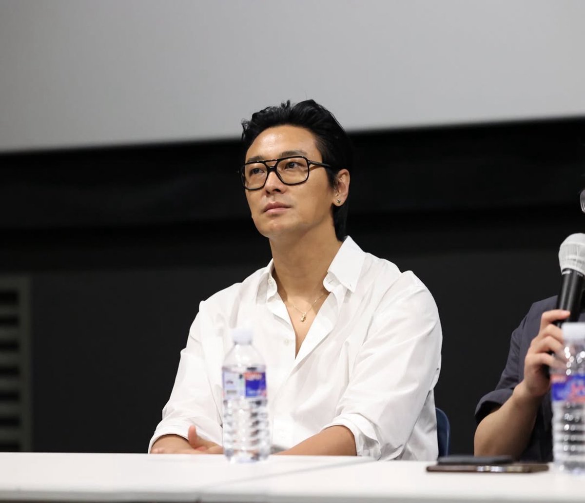 JUJIHOO's tweet image. Serving looks as your movie snacks.