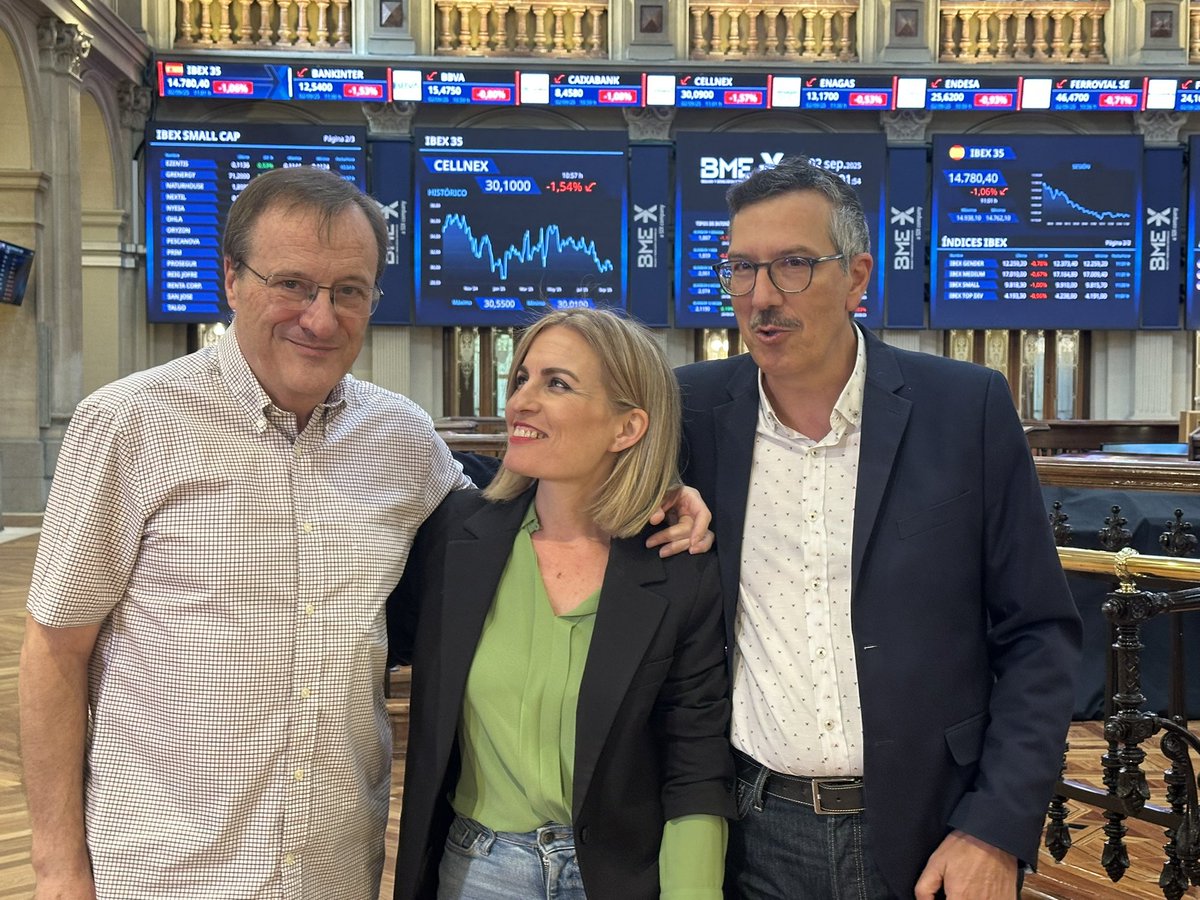Laura Blanco (@78laurablanco) on Twitter photo Gracias Jose Luis por compartir tu conocimiento de los mercados y por hacerlo con tanta pasión
👉🏻Una hora sobre oro, liquidez, Bitcoin, Bolsa y deuda entre dos maestros <a href="/jluiscava/">Jose Luis Cava</a> y <a href="/LuisVMunoz/">Luis Vicente Muñoz</a> en <a href="/CAPITALRADIOB/">CAPITAL RADIO</a> 
🖥️ youtube.com/watch?v=FdwE1X… Gracias Jose Luis por compartir tu conocimiento de los mercados y por hacerlo con tanta pasión
👉🏻Una hora sobre oro, liquidez, Bitcoin, Bolsa y deuda entre dos maestros <a href="/jluiscava/">Jose Luis Cava</a> y <a href="/LuisVMunoz/">Luis Vicente Muñoz</a> en <a href="/CAPITALRADIOB/">CAPITAL RADIO</a> 
🖥️ youtube.com/watch?v=FdwE1X…