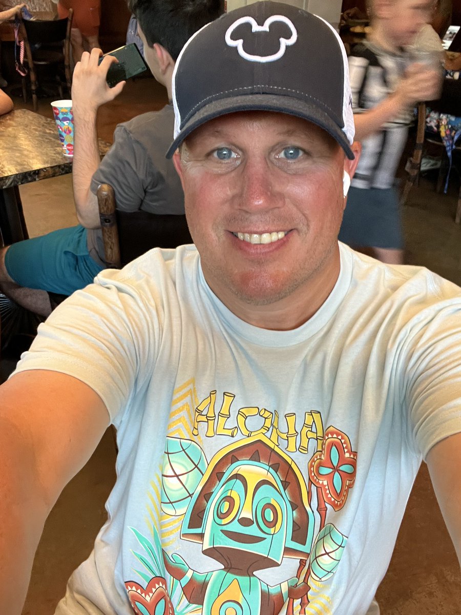 Disney Clips Guy tweet media