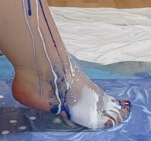 painting by feet.... ART FEET....

Subscribe to my onlyfans account to see pics and videos of my amazing feet and soles:  onlyfans.com/bbw2feet

#Feet #feetِ #footfetısh #feetworshi̇p #legsday #soles #toes
#art 
#painting